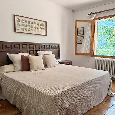 بيت للعطل Casa En Planoles *